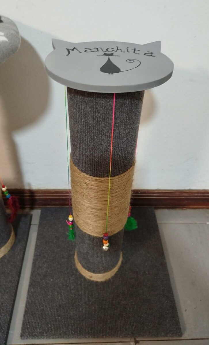 Rascador Personalizado con Nombre – 50 cm