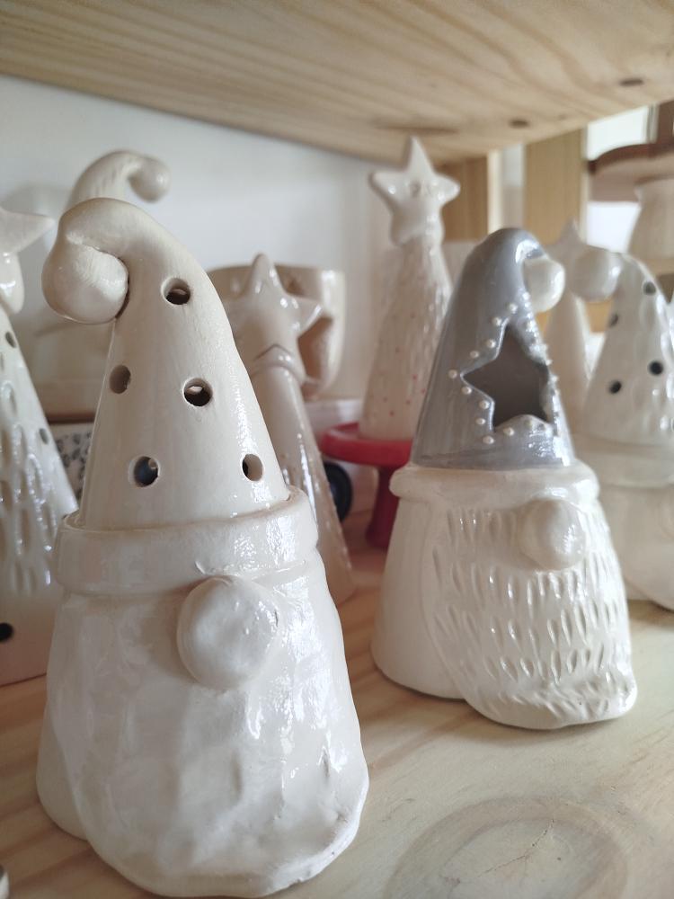 Papa Noel de Cerámica con Luz Cálida