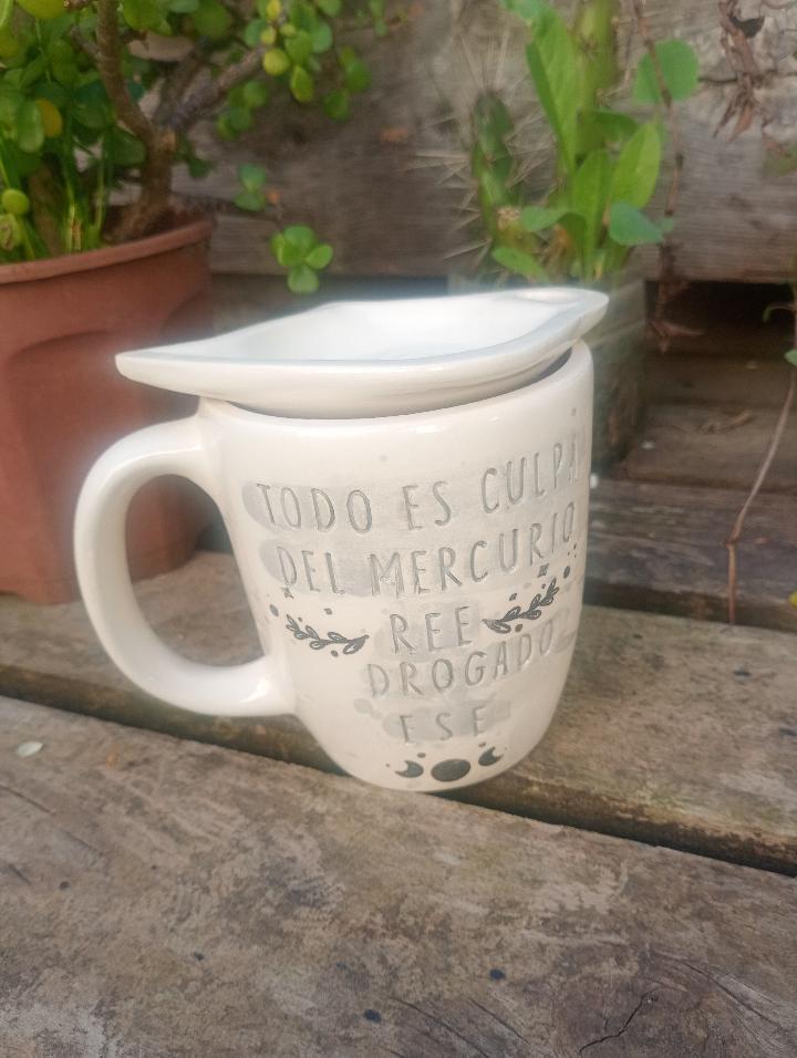 taza con frase más porta saquitos