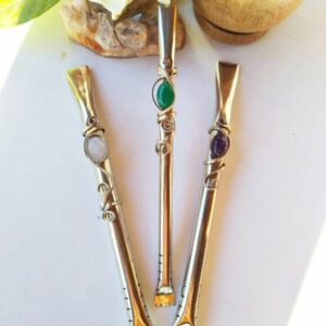 Bombilla con piedra de color